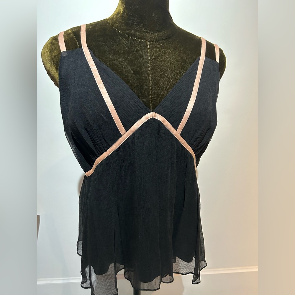 NWOT Silk Chiffon camisole blouse in black with soft pink accents - size 6